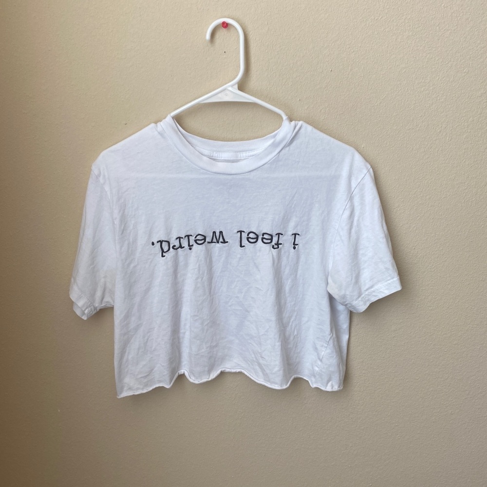 I feel weird crop top!!